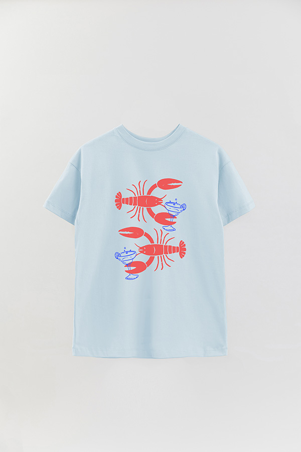 REMERA OVER ESTAMPADA LOBSTERS AND MARTINI