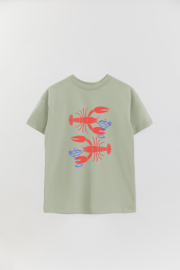REMERA OVER ESTAMPADA LOBSTERS AND MARTINI