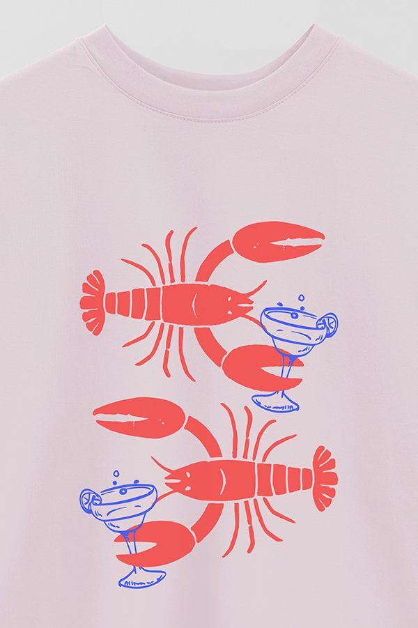 REMERA OVER ESTAMPADA LOBSTERS AND MARTINI