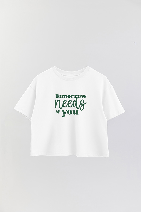 REMERA CROP ESTAMPADA GR TOMORROW NEEDS YOU