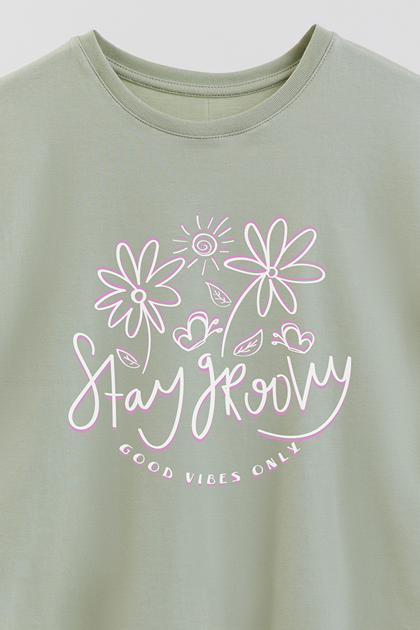 REMERA GIRL OVER STAY GROOVY