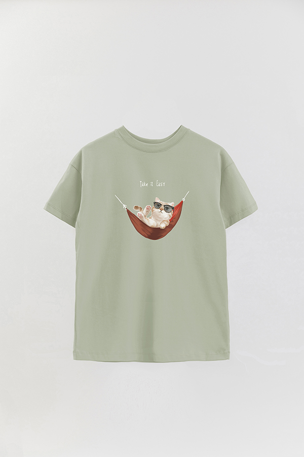 REMERA OVER ESTAMPADA CAT TAKE IT EASY