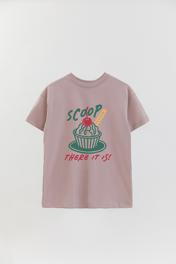 REMERA OVER ESTAMPADA SCOOP THERE IT IS