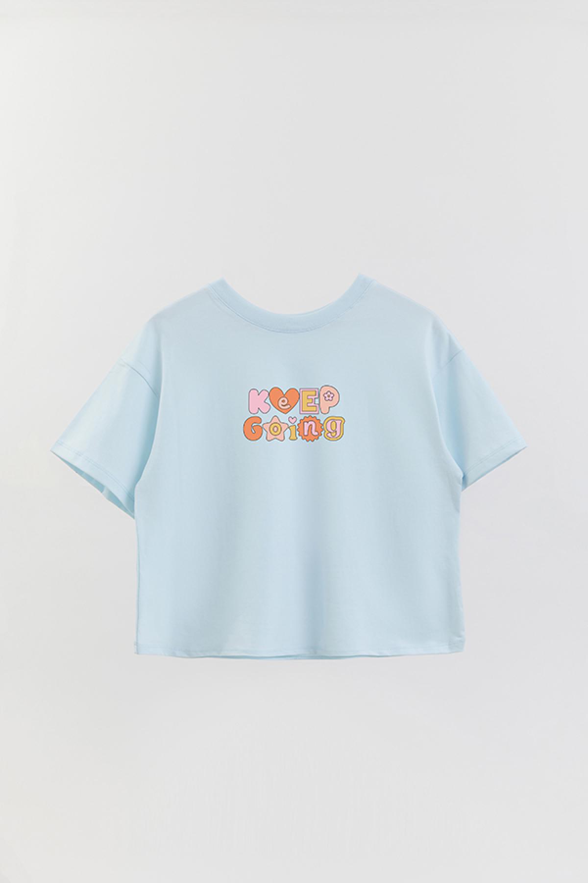 REMERA CROP ESTAMPADA WCV KEEP GOING