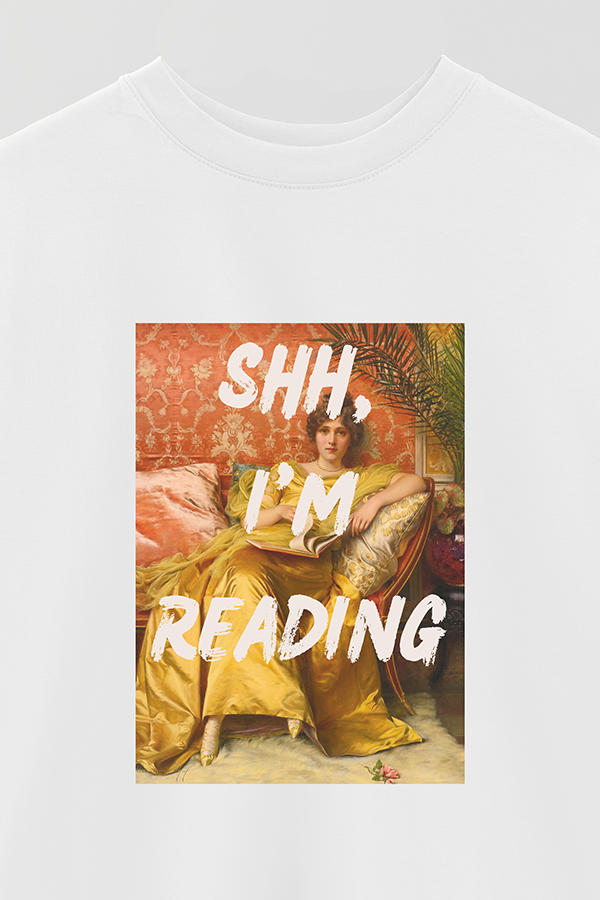 REMERA OVER ESTAMPADA ART COLLECTION 40 SHH I'M READING