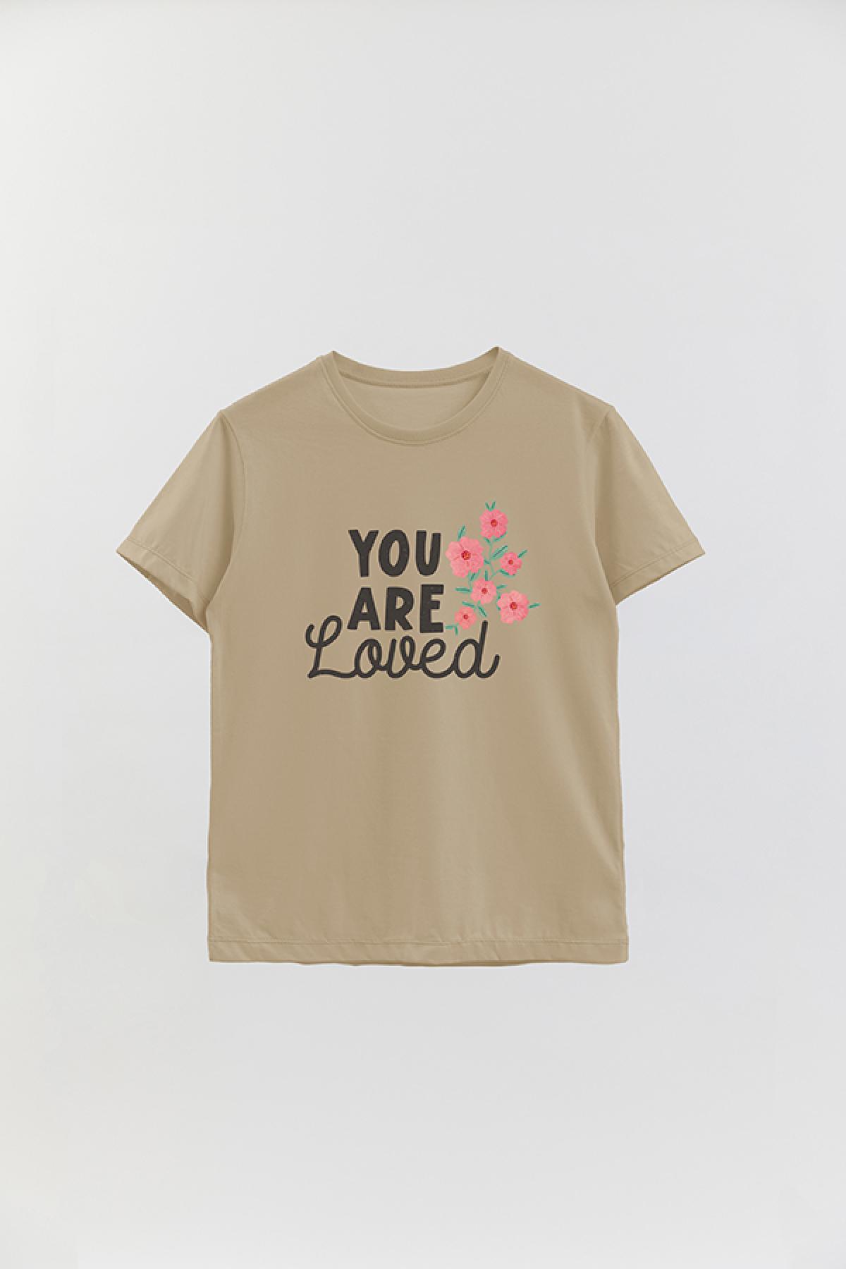 REMERA BASICA ESTAMPADA FLO YOU ARE LOVED