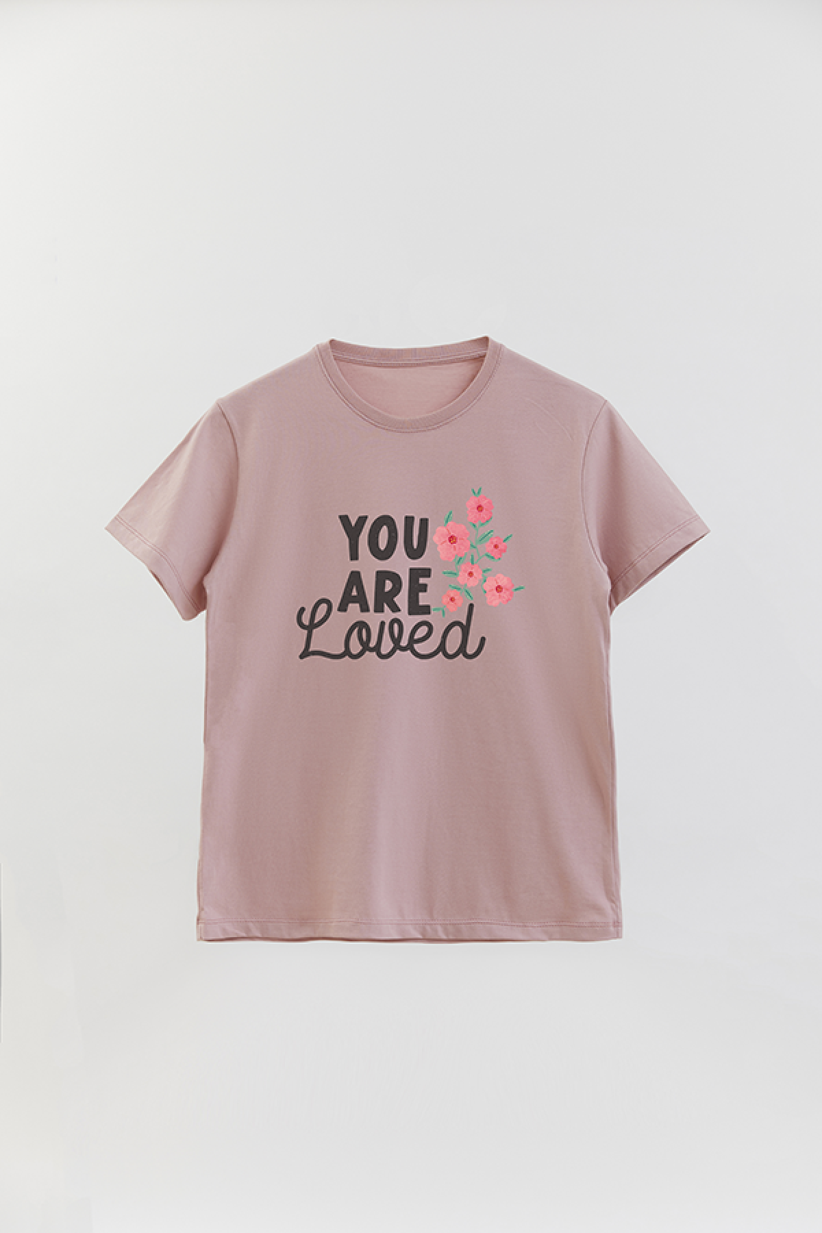 REMERA BASICA ESTAMPADA FLO YOU ARE LOVED