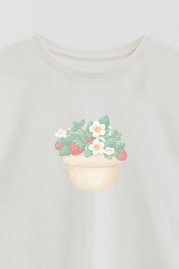 REMERA GIRL OVER HARVEST CAT STRAWBERRY PLANT