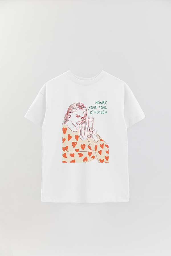 REMERA OVER ESTAMPADA HONEY YOUR SOUL IS GOLDEN