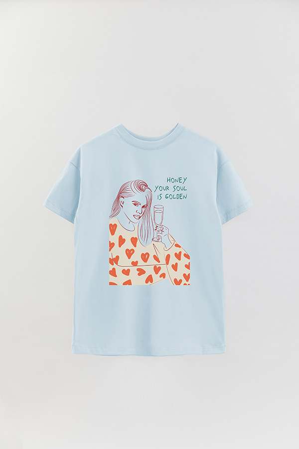 REMERA OVER ESTAMPADA HONEY YOUR SOUL IS GOLDEN