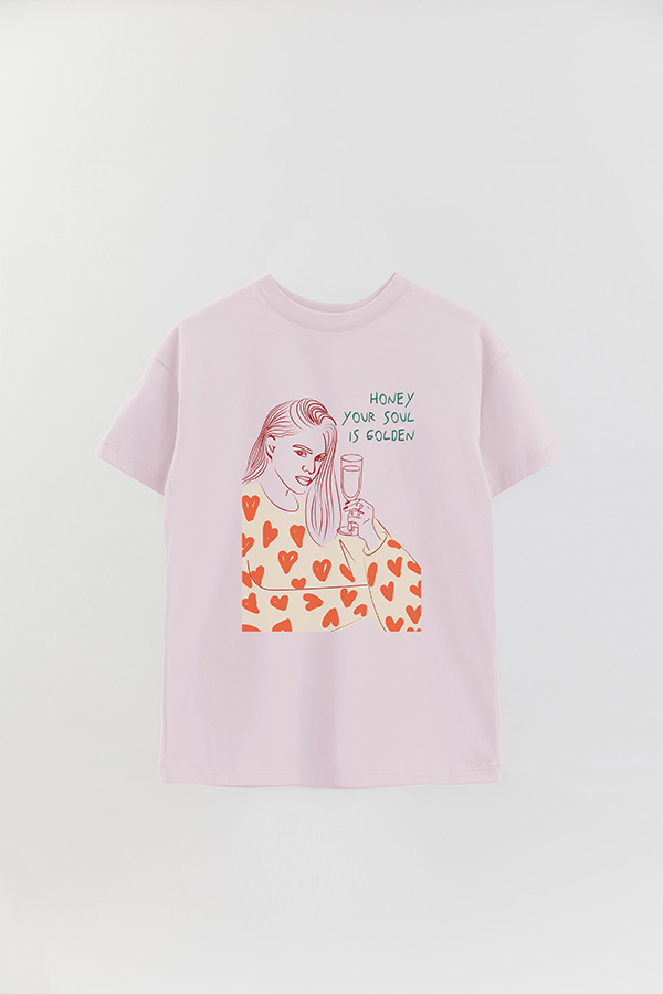 REMERA OVER ESTAMPADA HONEY YOUR SOUL IS GOLDEN