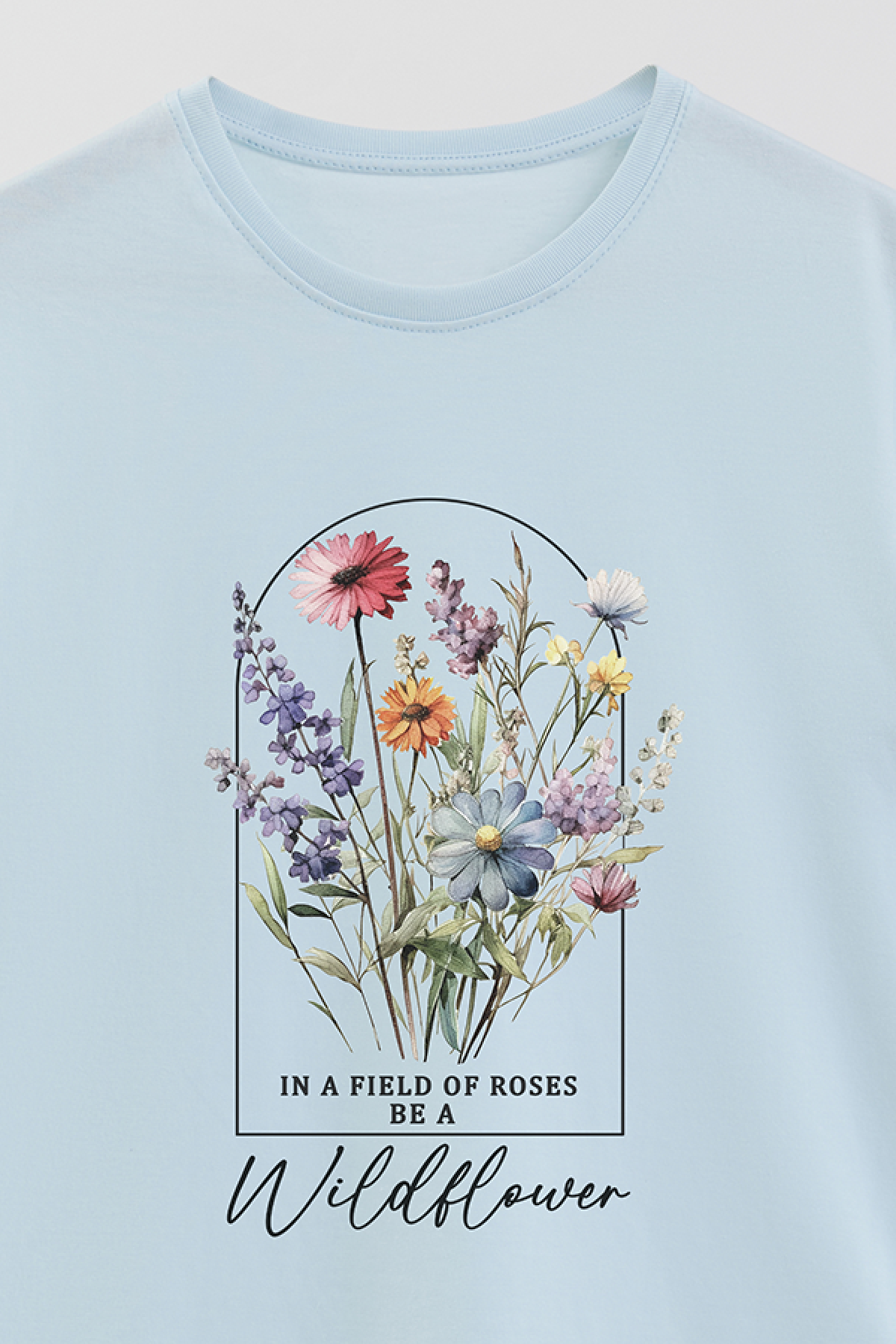 REMERA BASICA ESTAMPADA FLO2 IN A FIELD OF ROSES