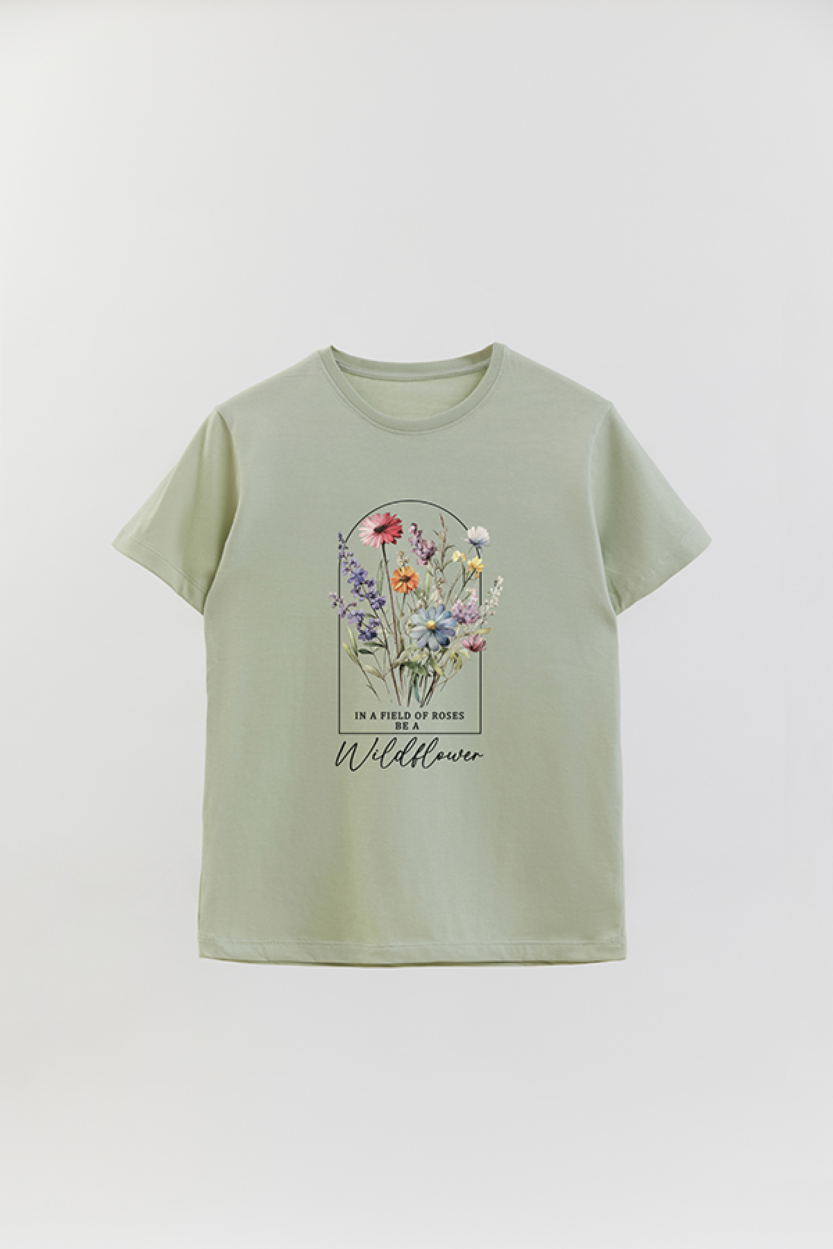 REMERA BASICA ESTAMPADA FLO2 IN A FIELD OF ROSES