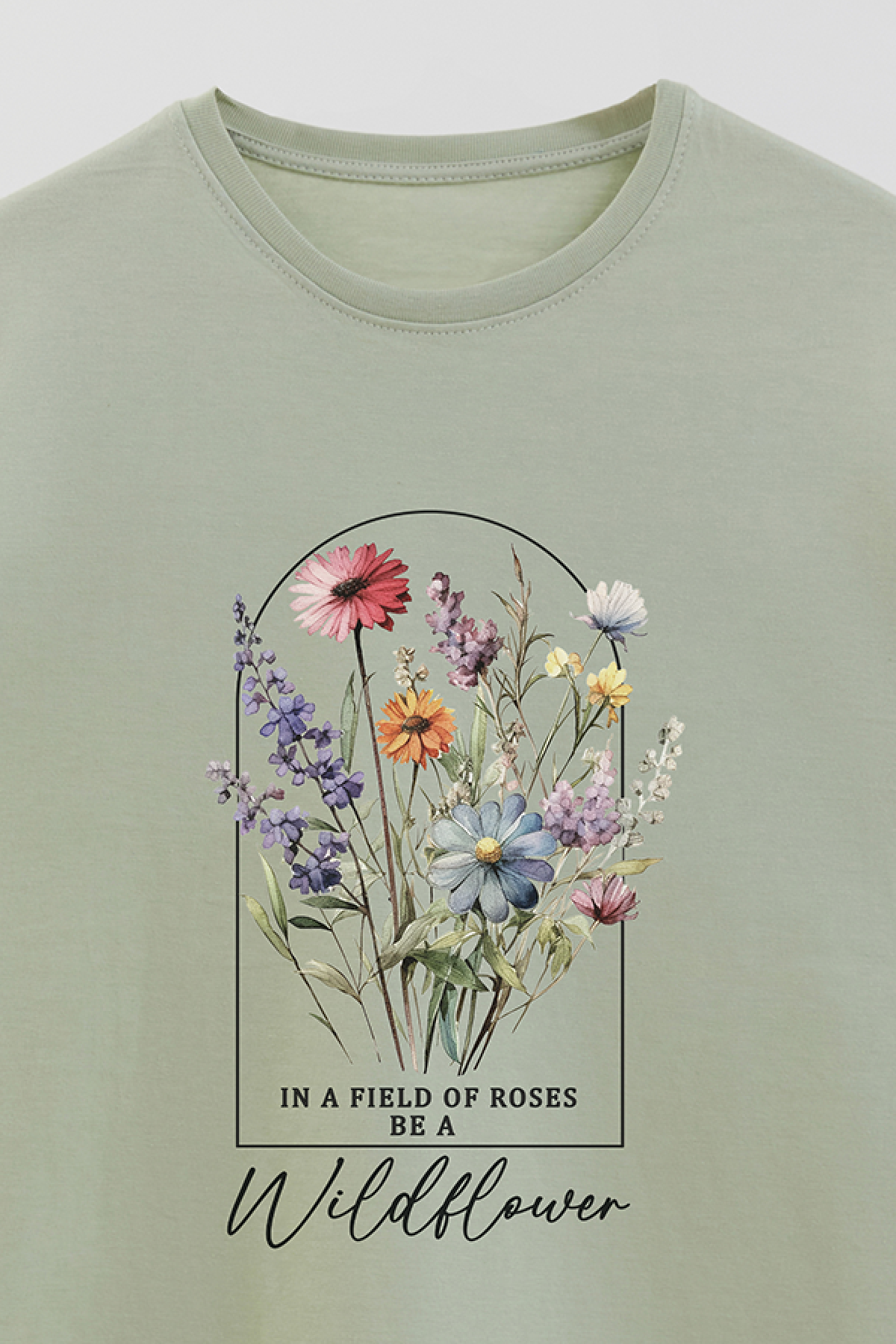 REMERA BASICA ESTAMPADA FLO2 IN A FIELD OF ROSES