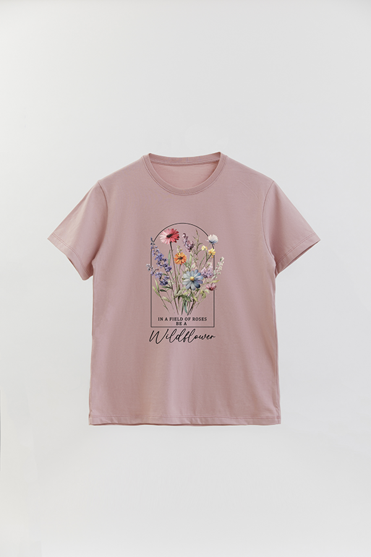 REMERA BASICA ESTAMPADA FLO2 IN A FIELD OF ROSES