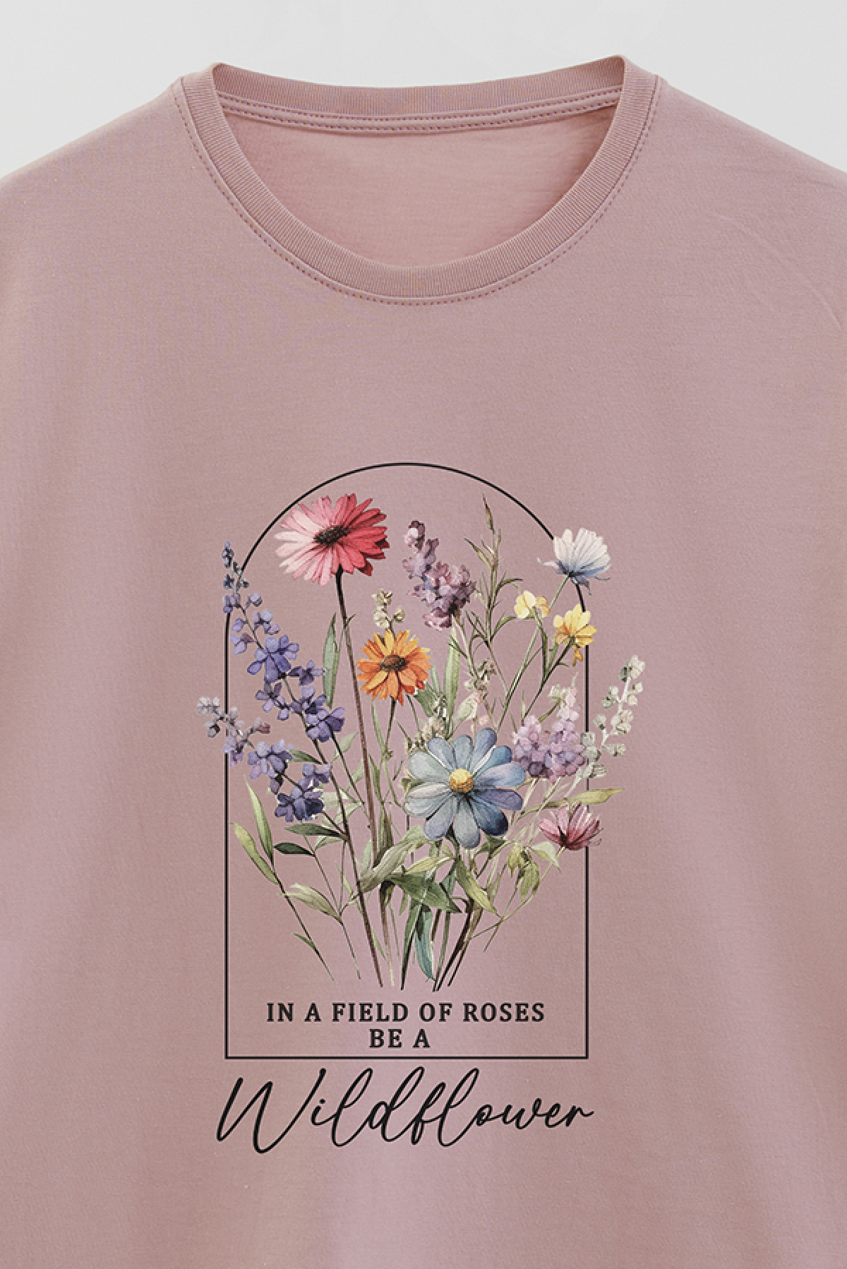 REMERA BASICA ESTAMPADA FLO2 IN A FIELD OF ROSES
