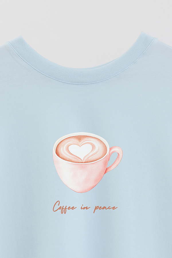 REMERA CROP ESTAMPADA COASTAL COFFEE IN PEACE
