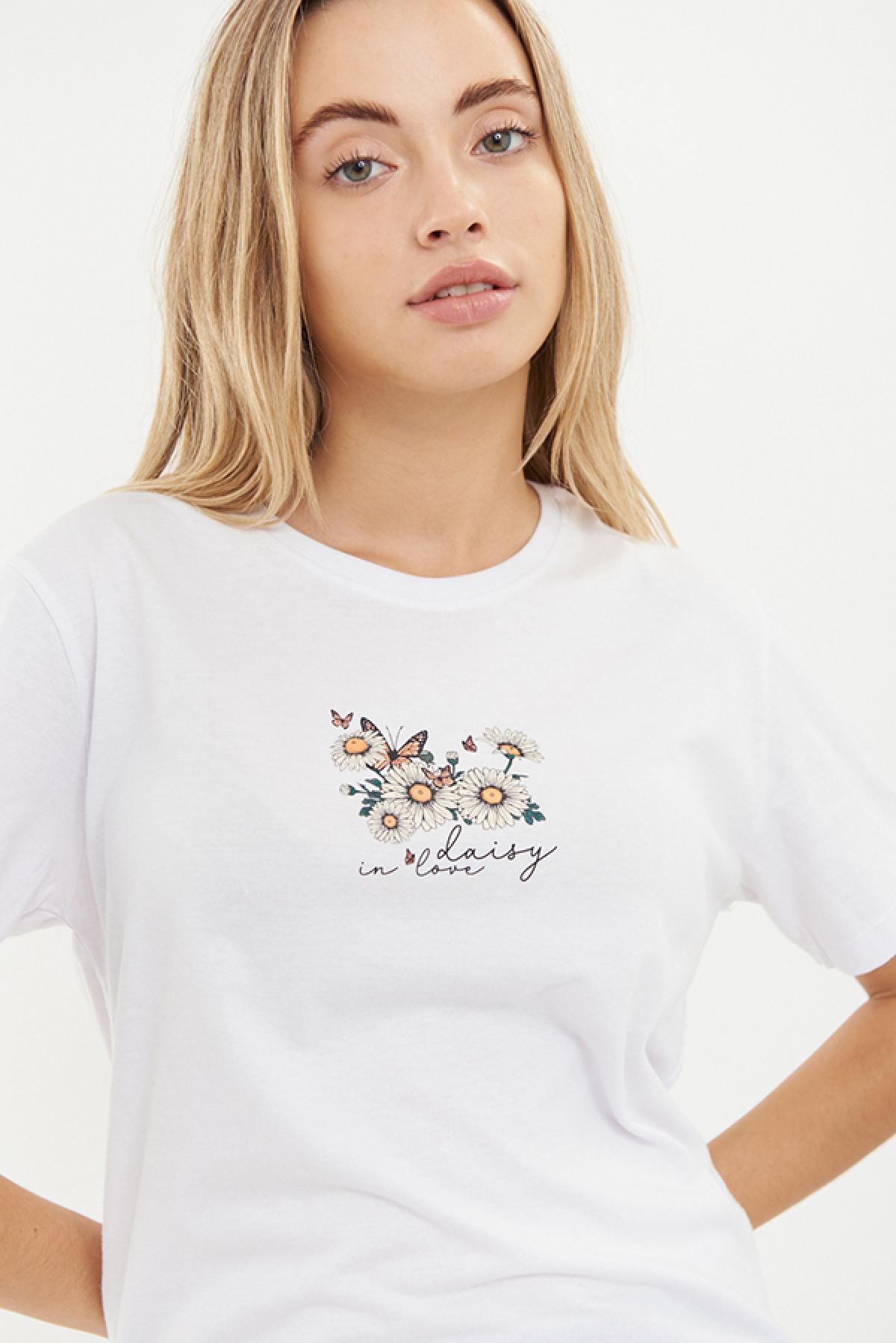 REMERA BASICA ESTAMPADA DS DAISY IN LOVE