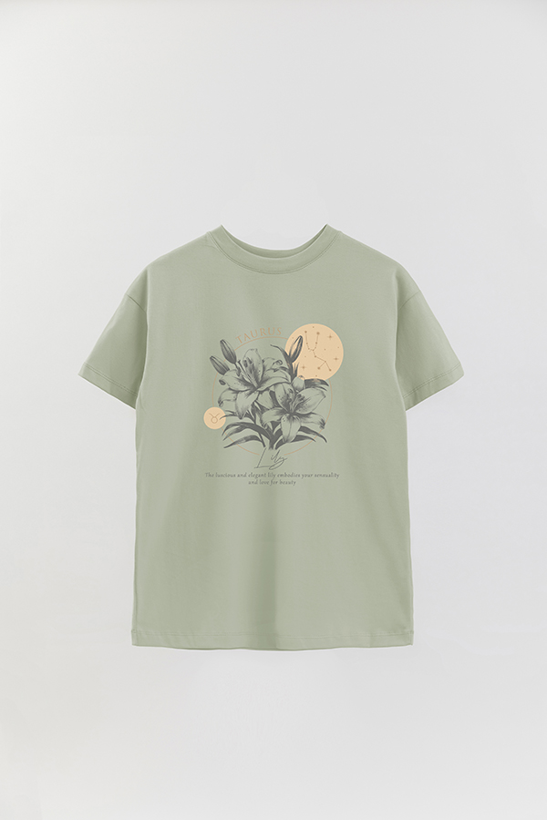 REMERA OVER ESTAMPADA ZODIAC TAURUS