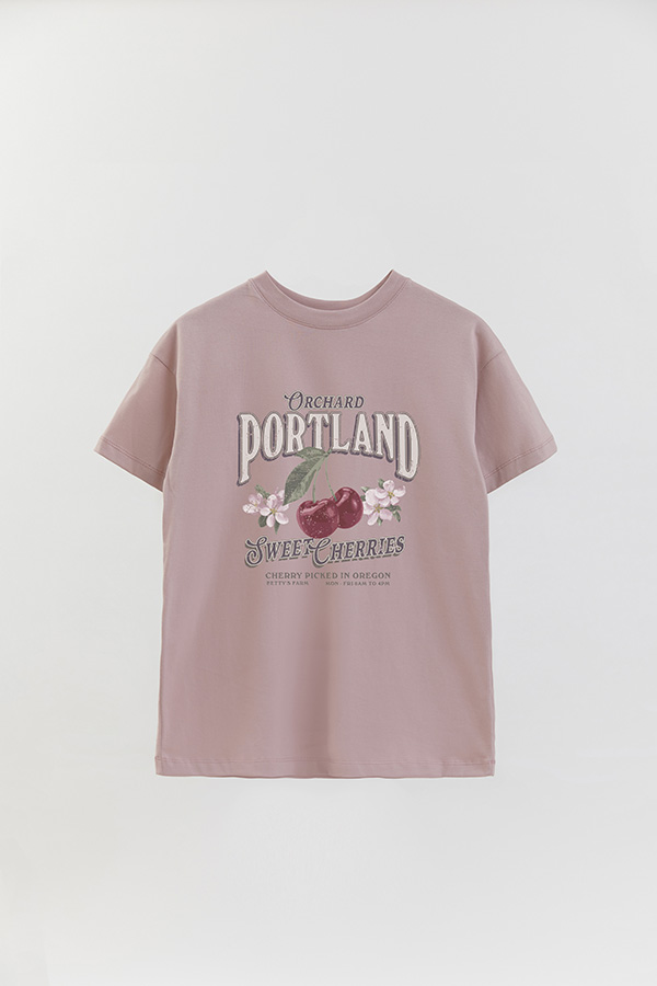 REMERA OVER ESTAMPADA ORCHARD PORTLAND