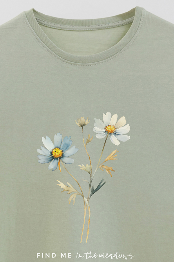 REMERA BASICA ESTAMPADA  FIND ME IN THE MEADOWS