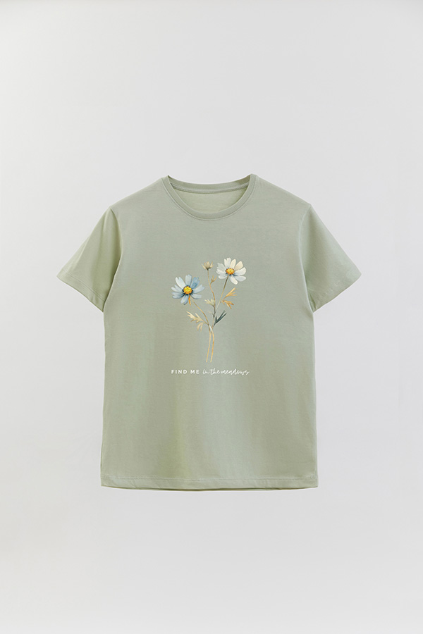 REMERA BASICA ESTAMPADA  FIND ME IN THE MEADOWS