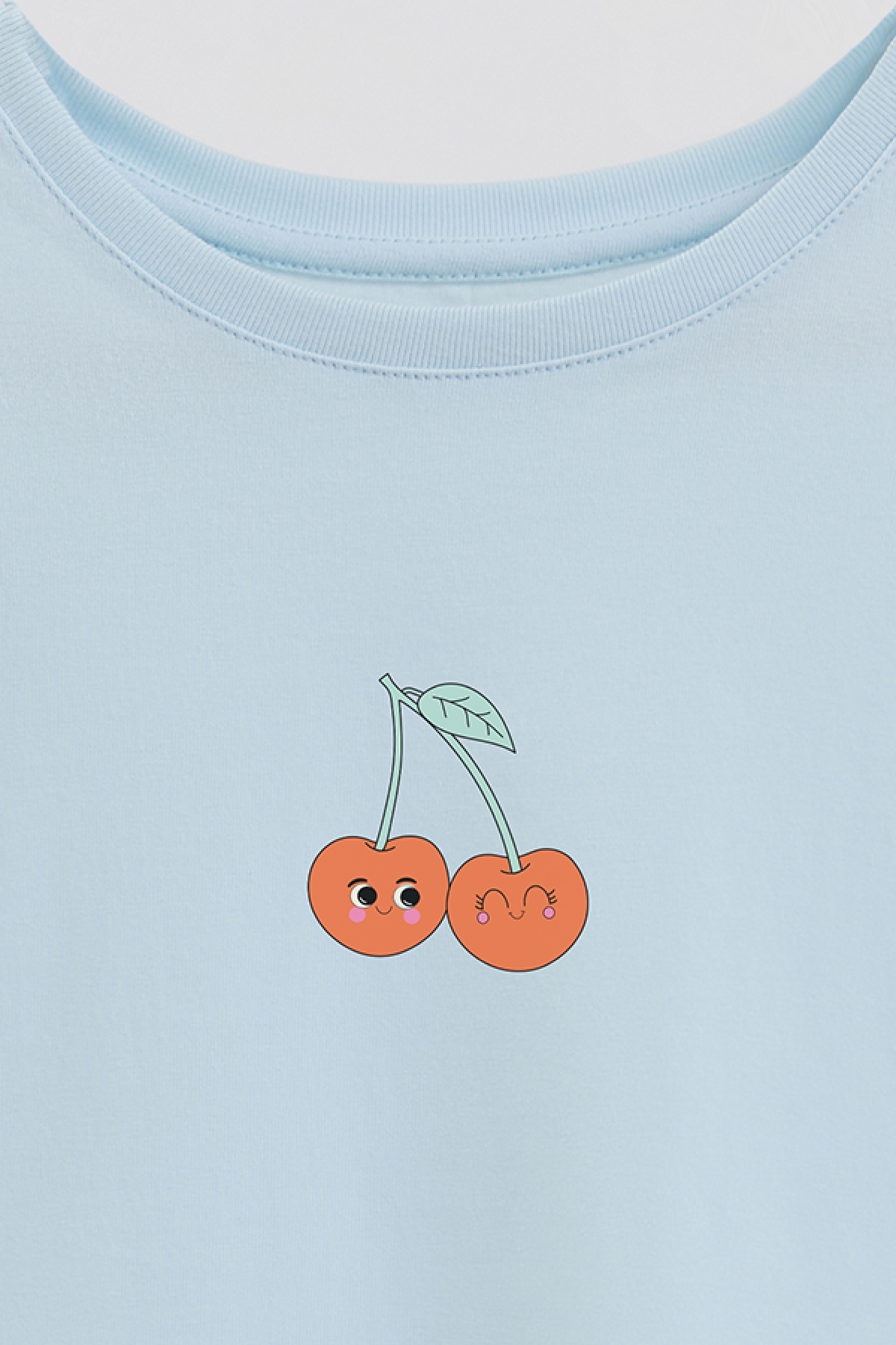 REMERA GIRL OVER GRLY CHERRY