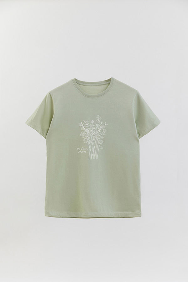 REMERA BASICA ESTAMPADA HD SHE BLOOMS ANYWAY