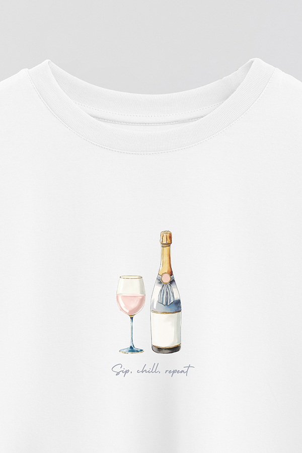 REMERA CROP ESTAMPADA COASTAL SIP CHILL REPEAT