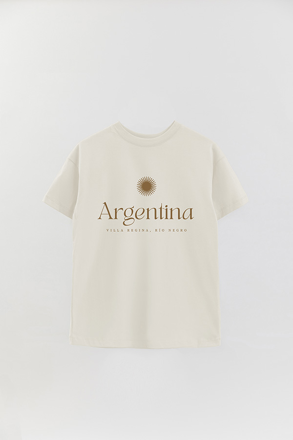 REMERA OVER ESTAMPADA ARG PV RÍO NEGRO