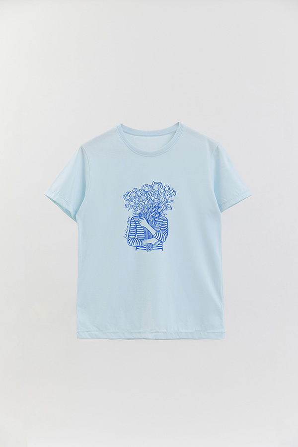 REMERA BASICA ESTAMPADA HD LA VIE EN FLEURS
