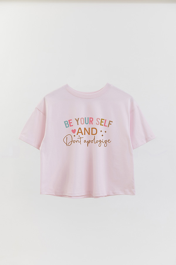 REMERA CROP ESTAMPADA CLR BE YOUR SELF