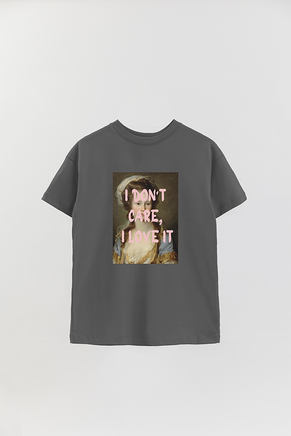 REMERA OVER ESTAMPADA ART COLLECTION 35 I DON'T CARE