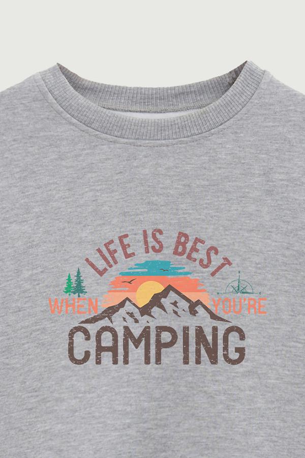 BUZO CREWNECK ESTAMPADO LIFE IS BEST WHEN YOU ARE CAMPING