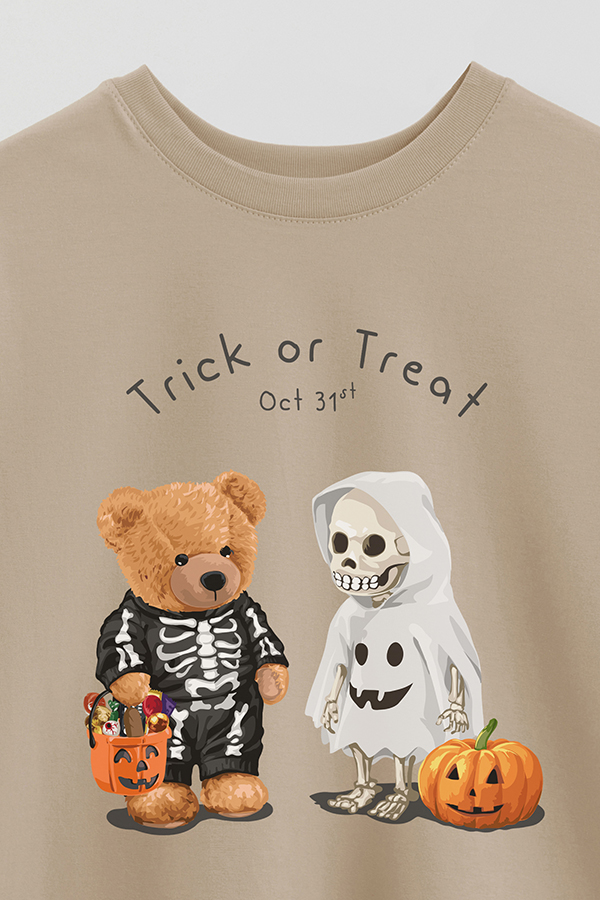 REMERA OVER ESTAMPADA UNISEX TEDDY TRICK OR TREAT