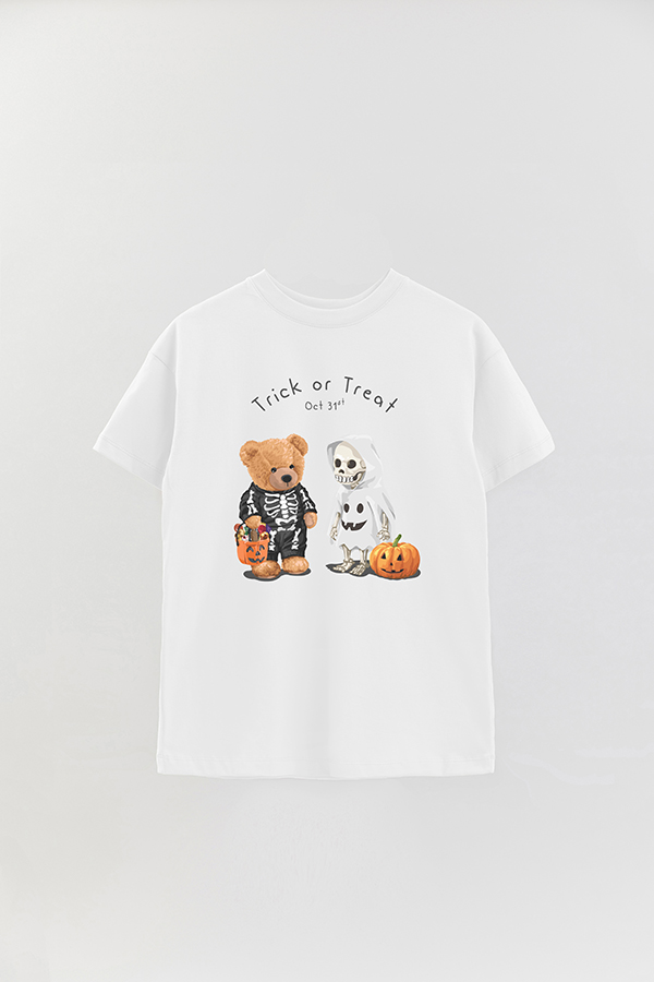 REMERA OVER ESTAMPADA UNISEX TEDDY TRICK OR TREAT