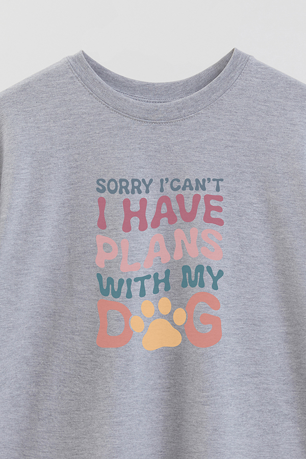REMERA OVER ESTAMPADA DOG PLANS WITH MY DOGS