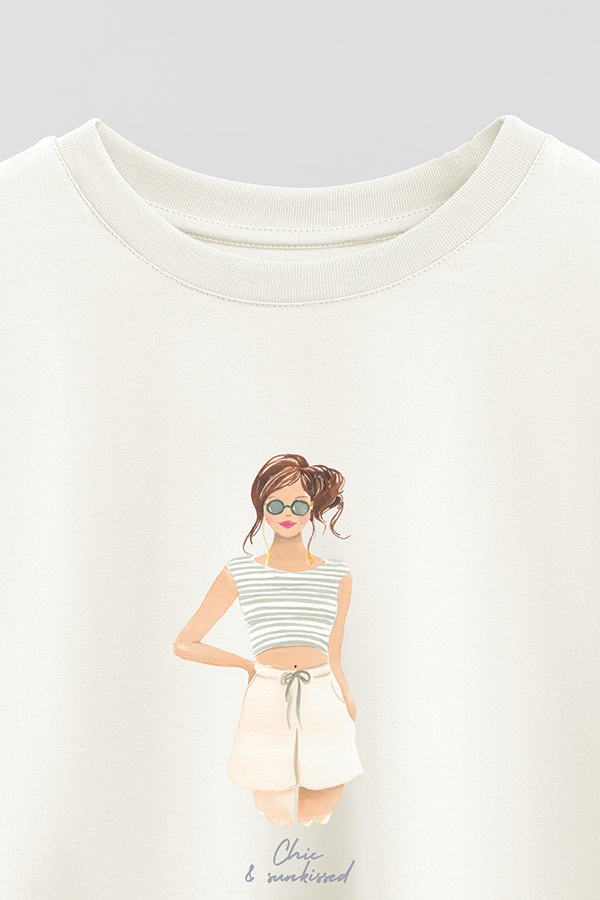 REMERA CROP ESTAMPADA COASTAL CHIC AND SUNKISSED
