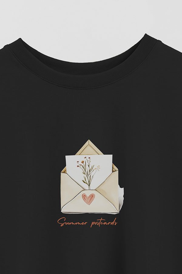 REMERA CROP ESTAMPADA COASTAL SUMMER POSTCARDS