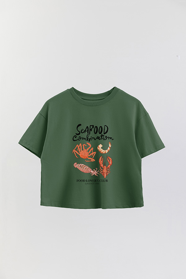 REMERA CROP ESTAMPADA SF SEAFOOD COMBO