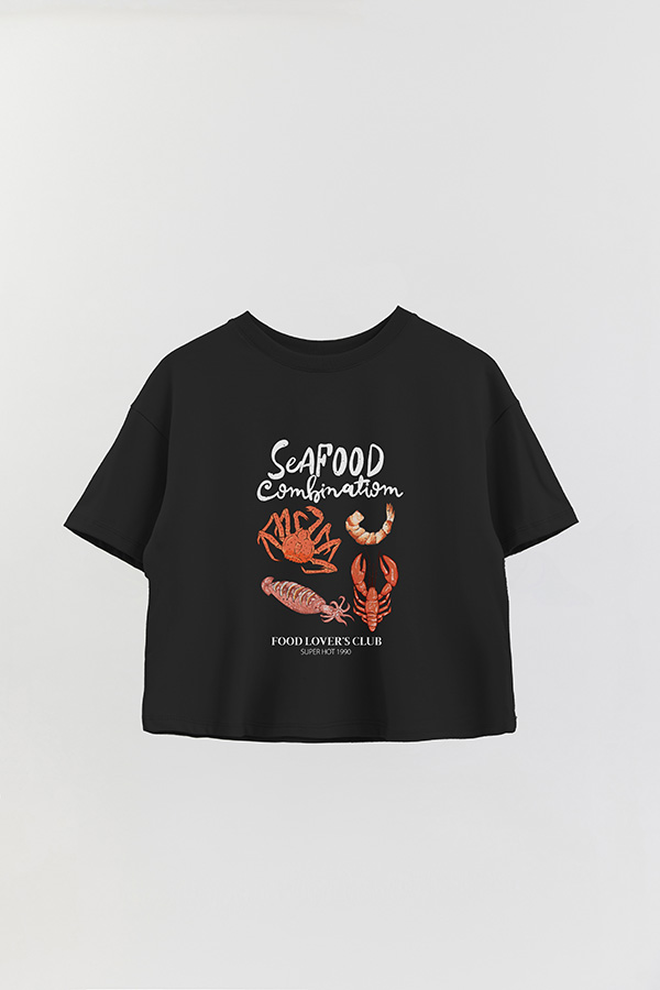 REMERA CROP ESTAMPADA SF SEAFOOD COMBO