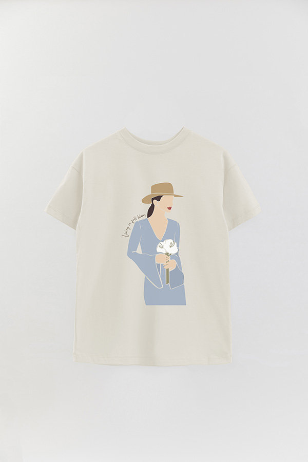 REMERA OVER ESTAMPADA LIVING IN FULL BLOOM