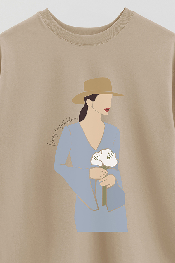 REMERA OVER ESTAMPADA LIVING IN FULL BLOOM