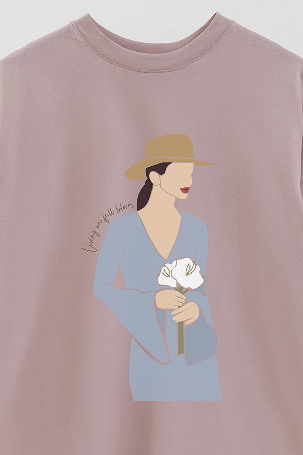 REMERA OVER ESTAMPADA LIVING IN FULL BLOOM