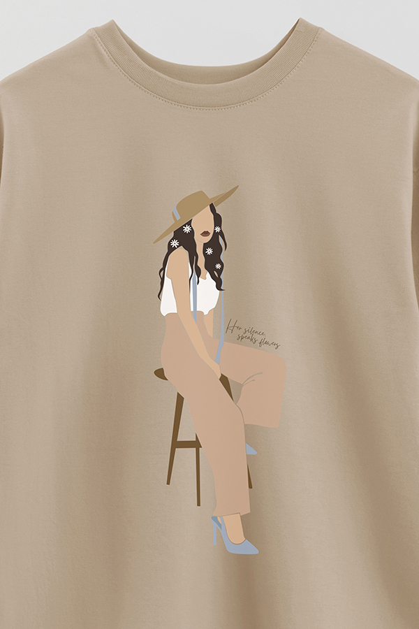 REMERA OVER ESTAMPADA HER SILENCE SPEAKS
