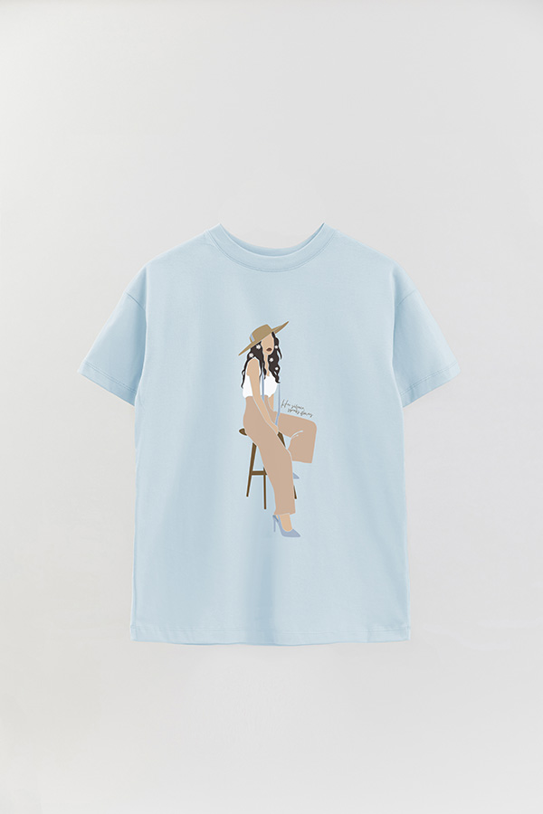REMERA OVER ESTAMPADA HER SILENCE SPEAKS