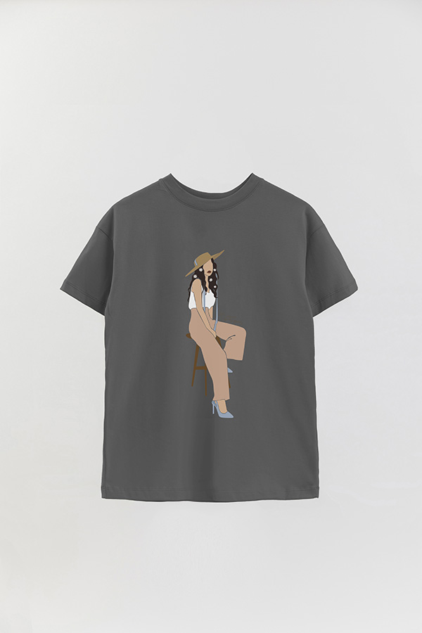 REMERA OVER ESTAMPADA HER SILENCE SPEAKS