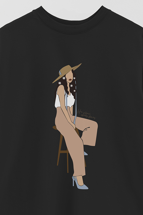 REMERA OVER ESTAMPADA HER SILENCE SPEAKS