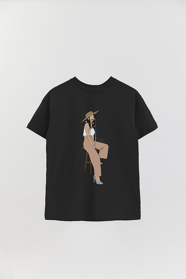 REMERA OVER ESTAMPADA HER SILENCE SPEAKS