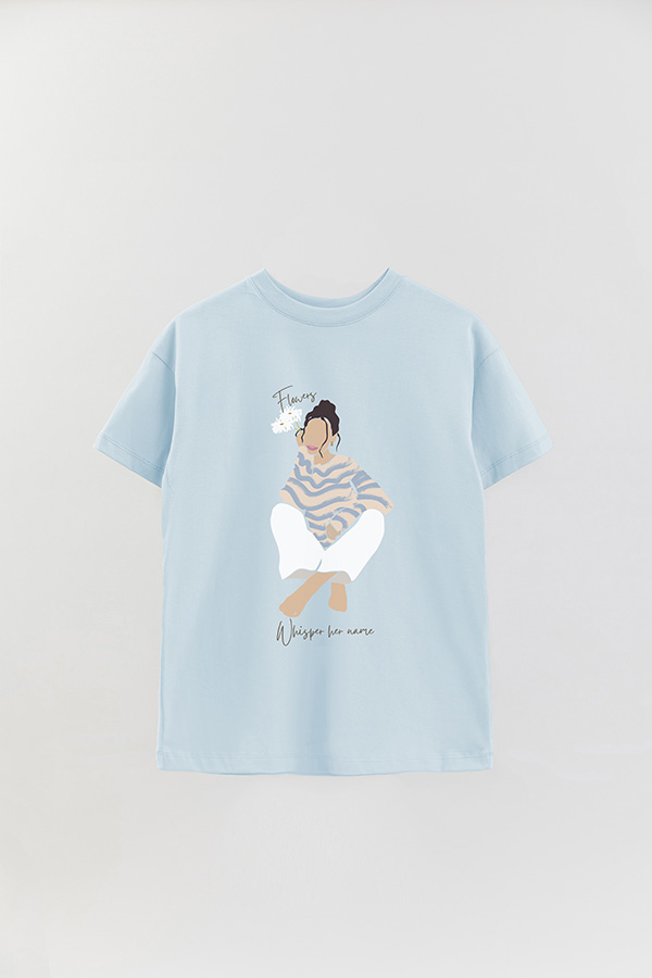 REMERA OVER ESTAMPADA FLOWERS WHISPERS